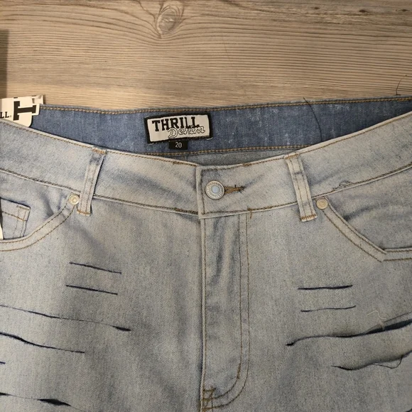 Super Distressed Trendy And Bold  Wide Leg Jeans Size 20 - Picture 3 of 8